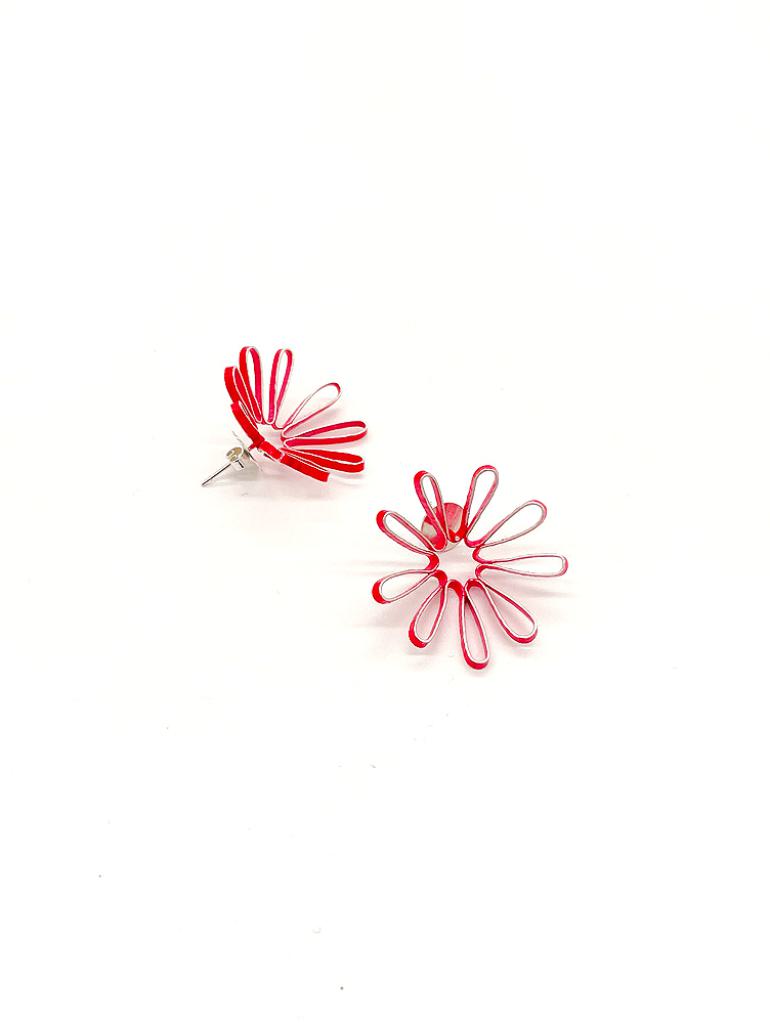 Doris Betz, 'Rote Blüten' Ohrschmuck