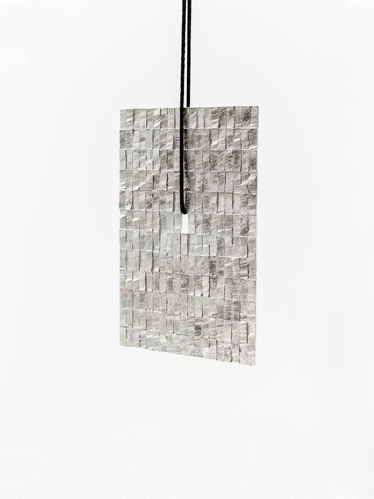 Annie Sibert, Anhänger / Pendant 'Lighting Score Silver Paper', Silber