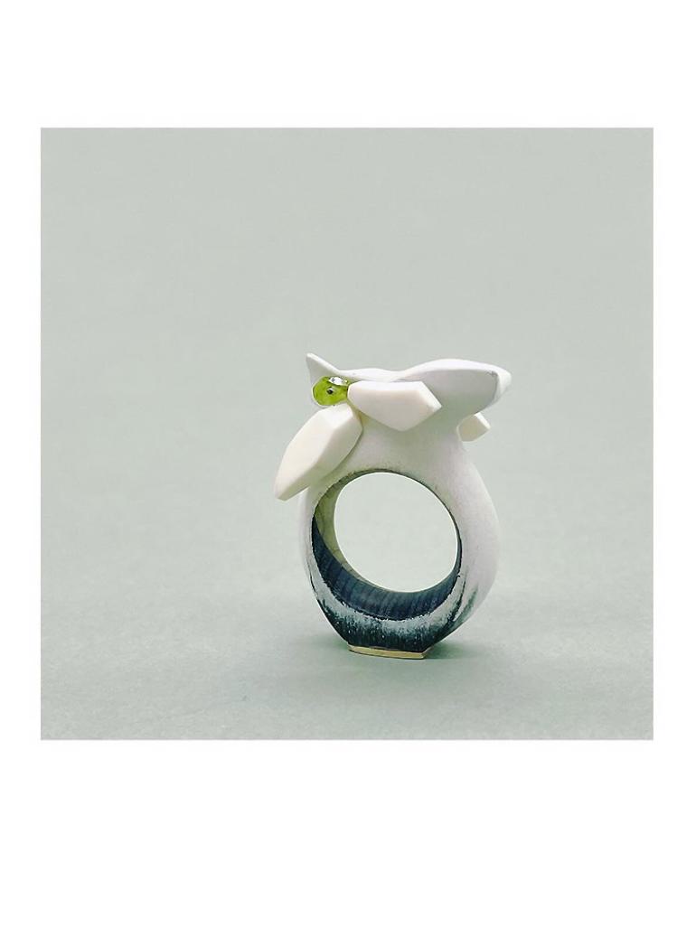 Maarja Niinemägi, Ring 'May', Olivin, reconstruierter Marmor