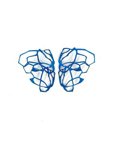 Maarja Niinemägi, Ohrschmuck 'Wings', eloxiertes Titan